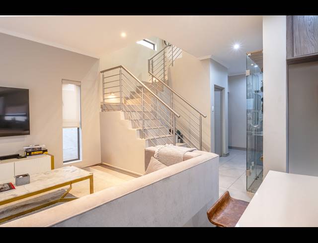 3 BEDROOM HOUSE FOR SALE IN BRYANSTON